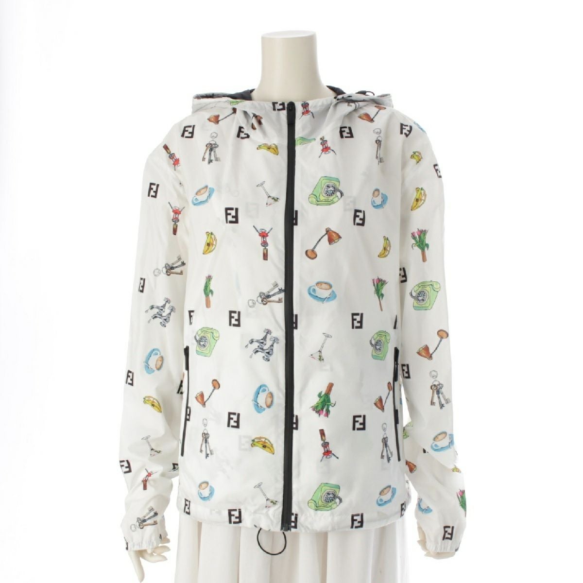 FENDI - フェンディ ロゴ 総柄 プリント ジップアップ フード ジャケット ウィンドブレーカー ブルゾン トップス ホワイト 48【中古】 フェンディ ロゴ 総柄 プリント ジップアップ フード ジャケット