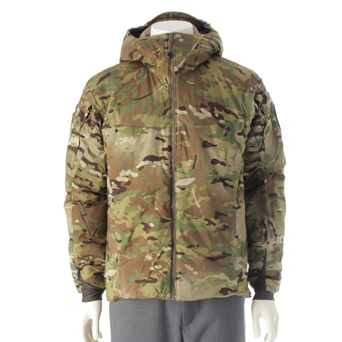 アークテリクス 16年 Alpha Jacket Multicam Gen2 ナイロンジャケット アウター 16494 カモフラージュ カーキ ベージュ S【中古】 アークテリクス 16年 Alpha Jacket Multicam Gen2 ナイロンジャケット
