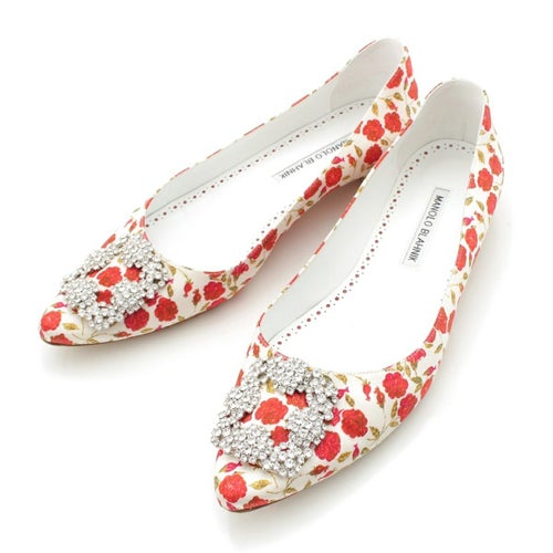 マノロブラニク 24SS サテン ハンギシ ビジューバックル ローズ 総柄 フラット パンプス ホワイト レッド 38 1/2