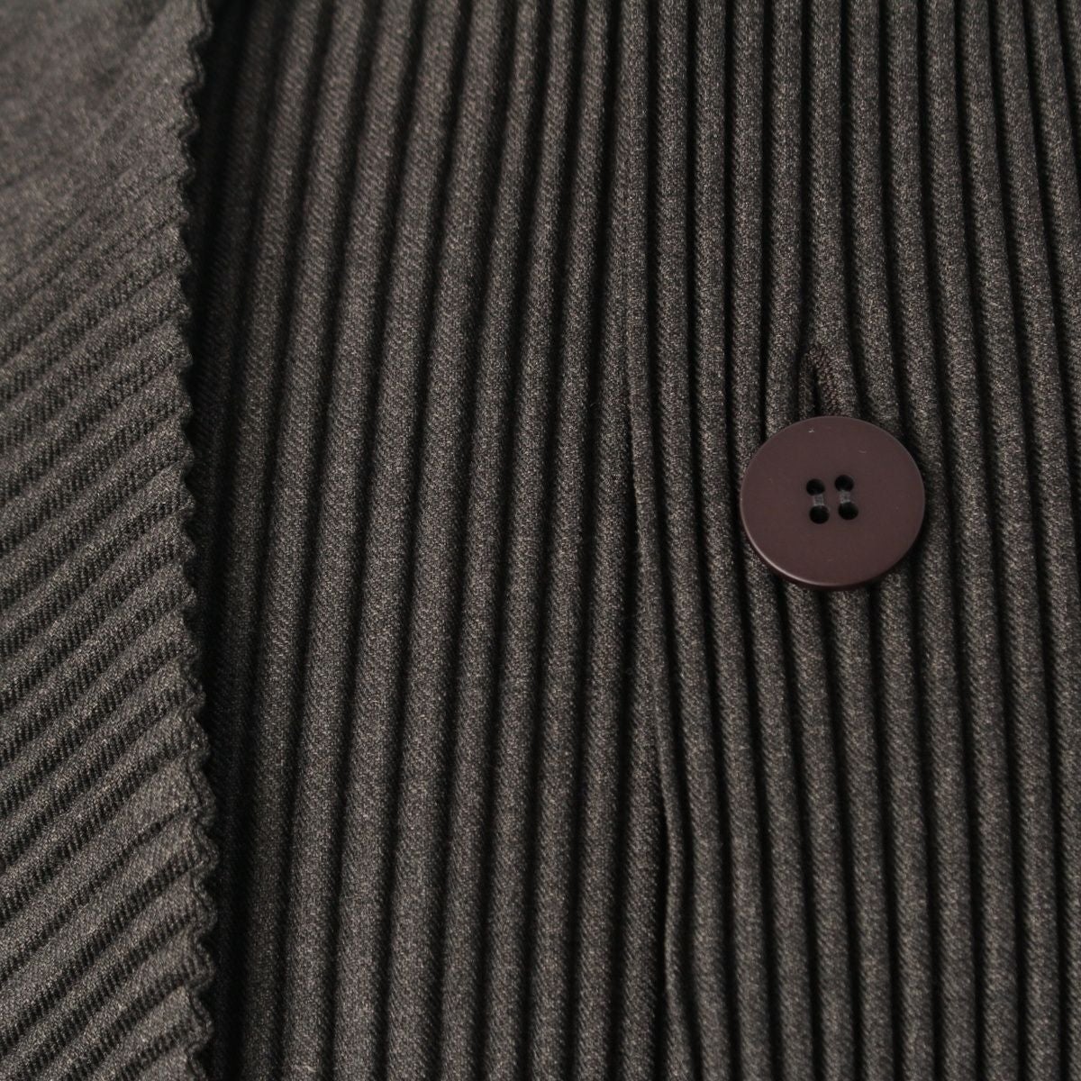 オムプリッセ イッセイミヤケ 25AW WOOL LIKE LIGHT デザイン コート