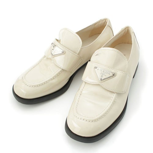 プラダ パテントレザー トライアングルロゴ チョコレートブラッシュド ローファー オフホワイト 37