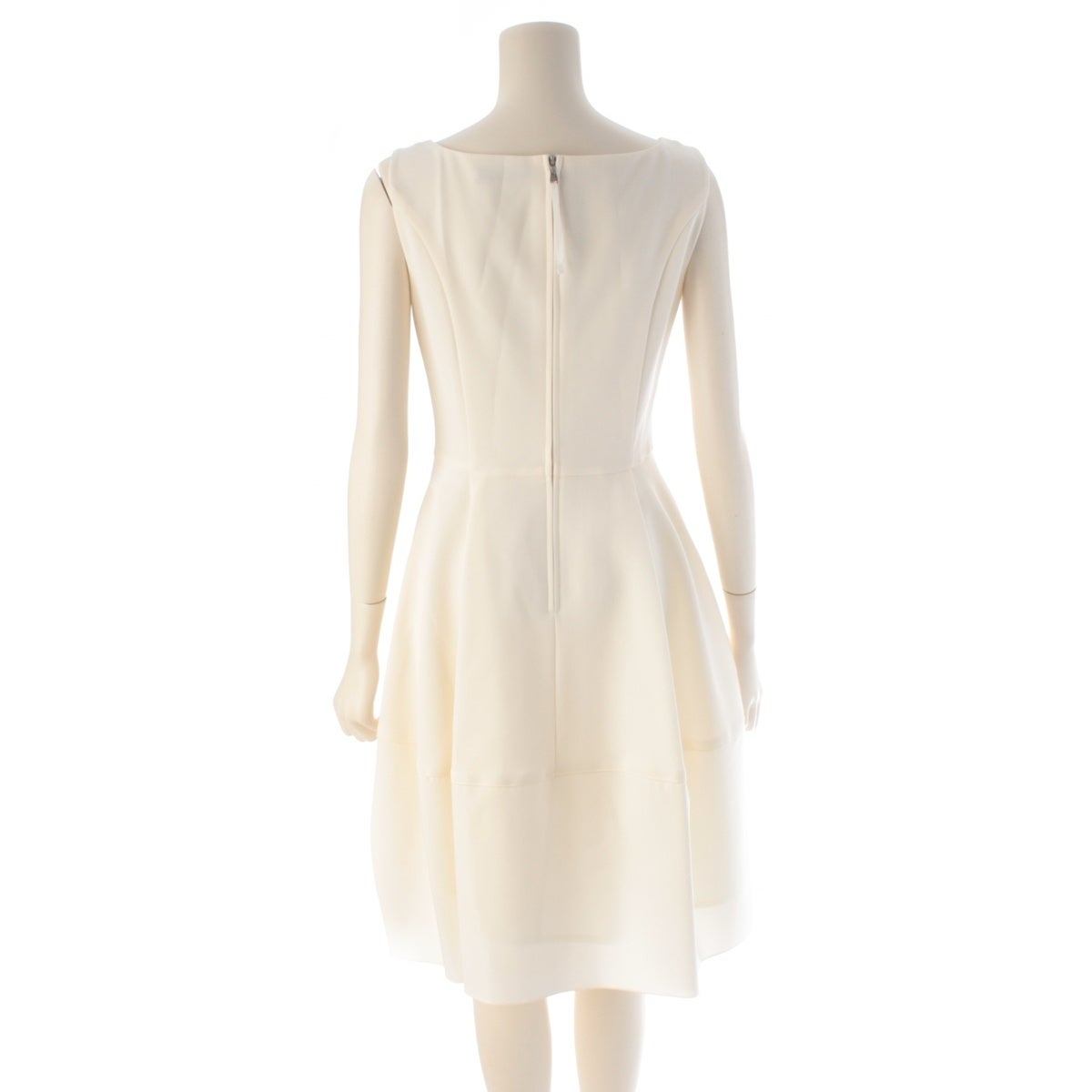 000000140273-04.jpg?size=xl&w=