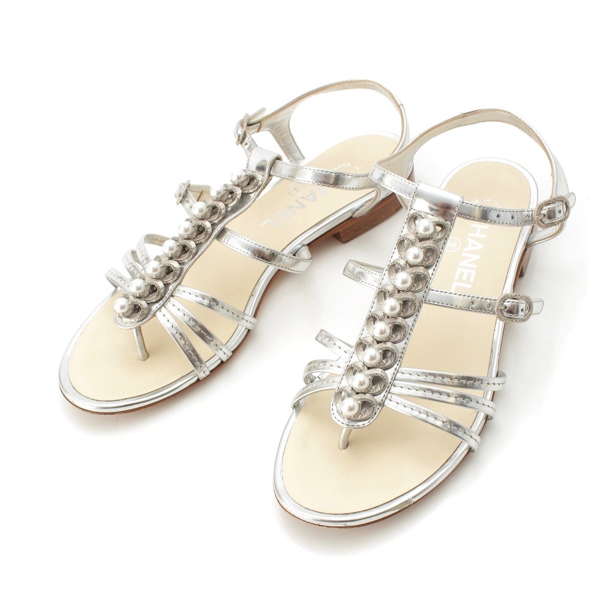 CHANEL シルバー ストラップサンダル　35 1/2C シャネル ハート パール ストラップ サンダル シルバー 37 | 中古通販
