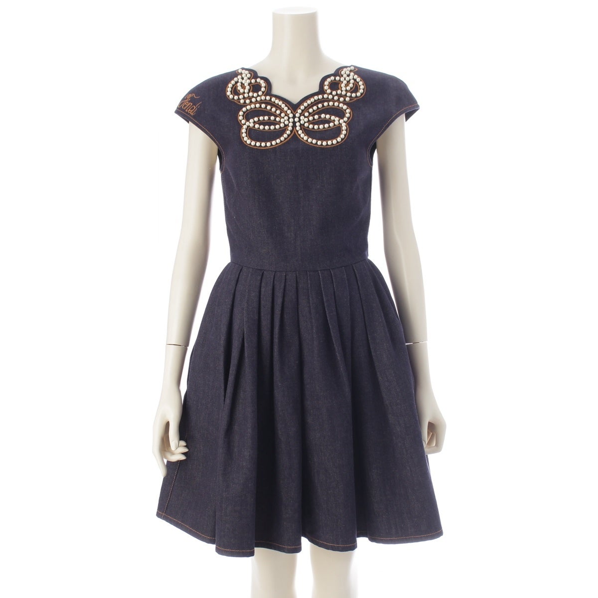 000000151944-01.jpg?size=m&w=