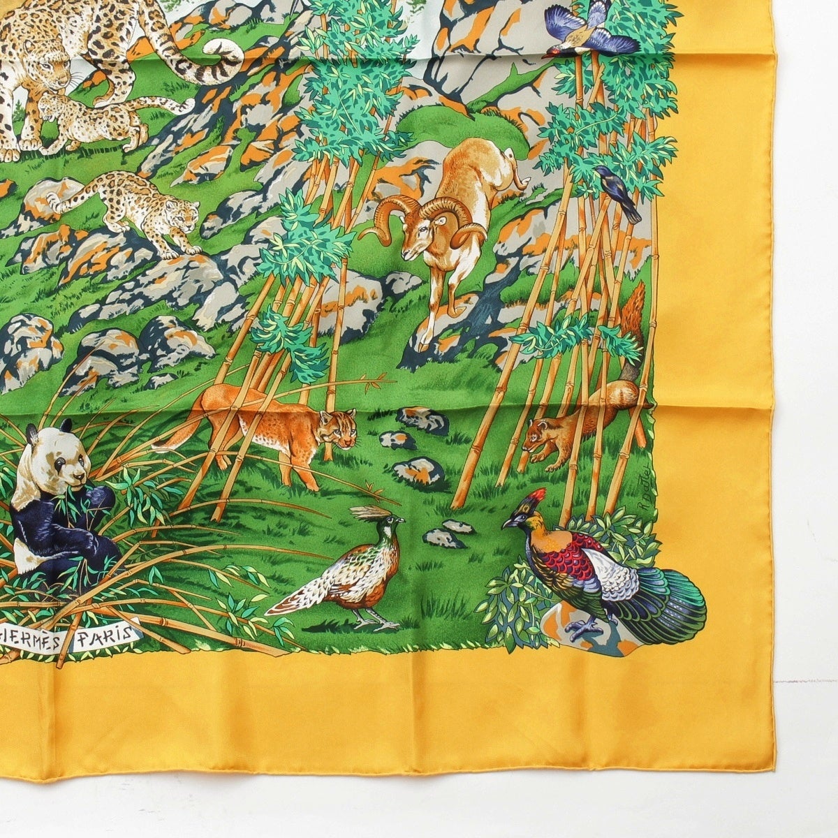 HERMES スカーフ カレ90 大判 ヴィンテージ SICHUAN 四川省 エルメス カレ90 SICHUAN 四川省 シルク スカーフ イエロー | 中古通販