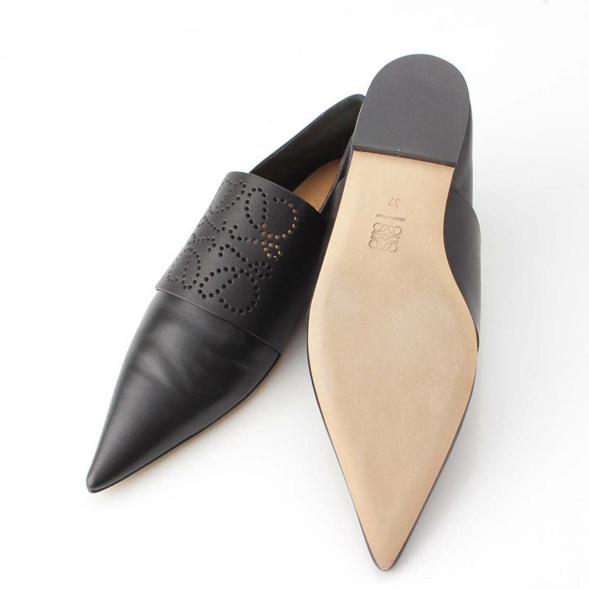 ロエベ Loewe アナグラム ポインテッドトゥ レザー フラット パンプス