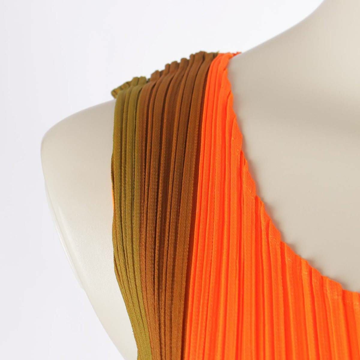 プリーツプリーズ イッセイミヤケ PLEATS PLEASE ISSEY ノースリーブ