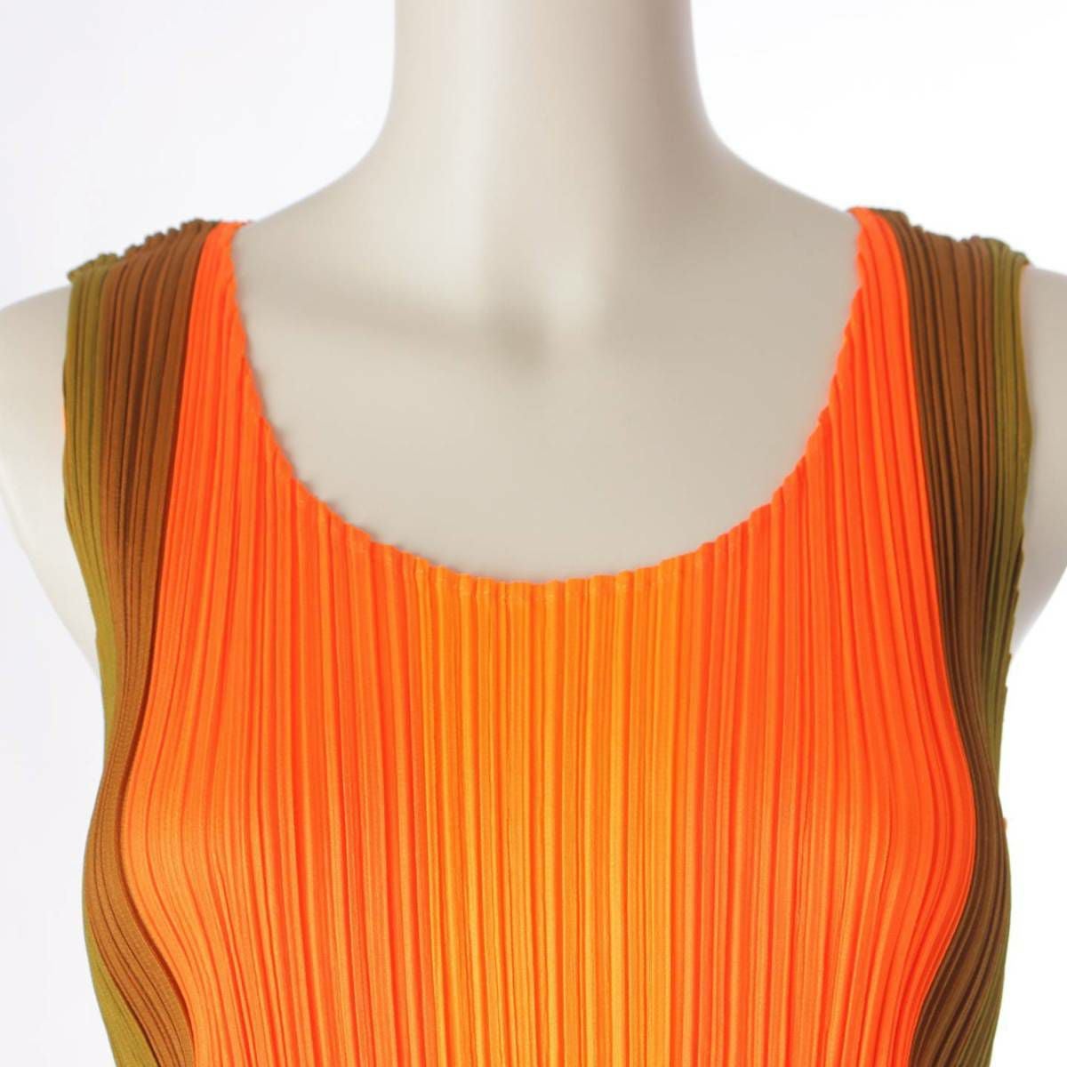 プリーツプリーズ イッセイミヤケ PLEATS PLEASE ISSEY ノースリーブ