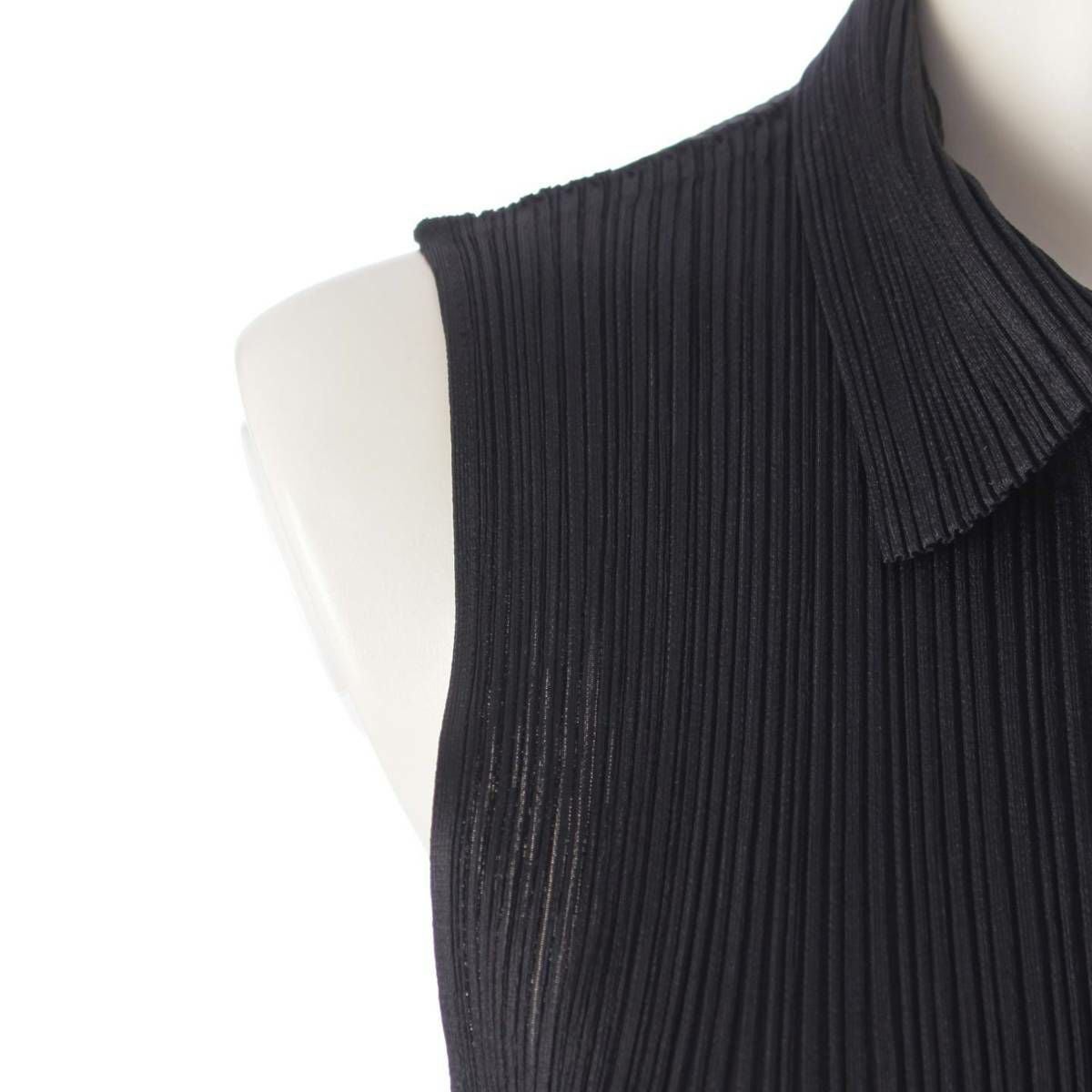 プリーツプリーズ イッセイミヤケ PLEATS PLEASE ISSEY ノースリーブ