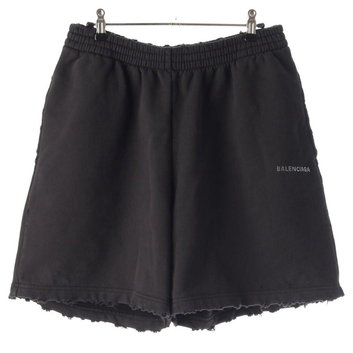 BALENCIAGA バレンシアガ ロゴラインストーン ダメージ加工 スウェットショートパンツ ブラック 676137 TQVY1 バレンシアガ メンズ 24年 ロゴ ラインストーン ダメージ加工 ショート