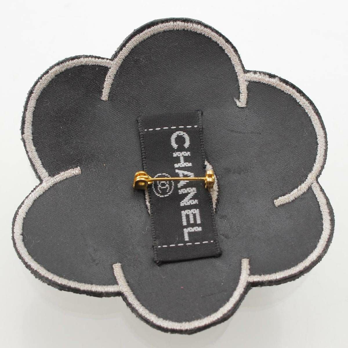 シャネル Chanel レザー ココマーク カメリア ブローチ アクセサリー