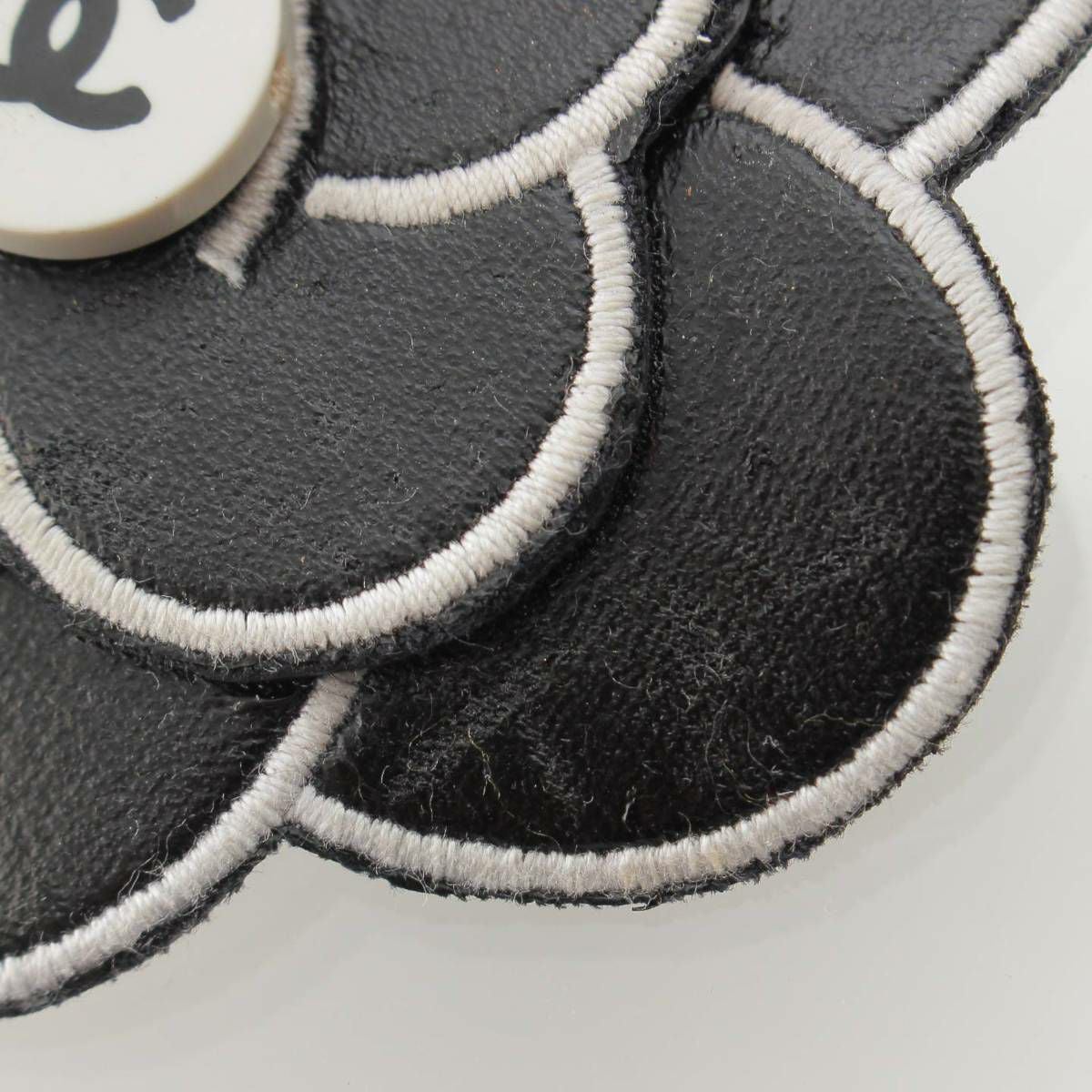 シャネル Chanel レザー ココマーク カメリア ブローチ アクセサリー