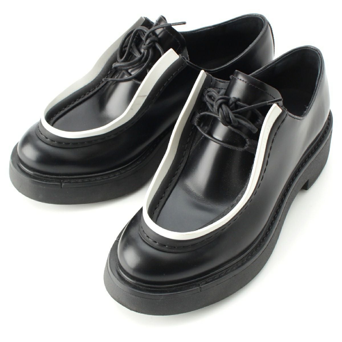 プラダ 23AW ダイアパソン オペーク ブラシュドレザー レースアップ