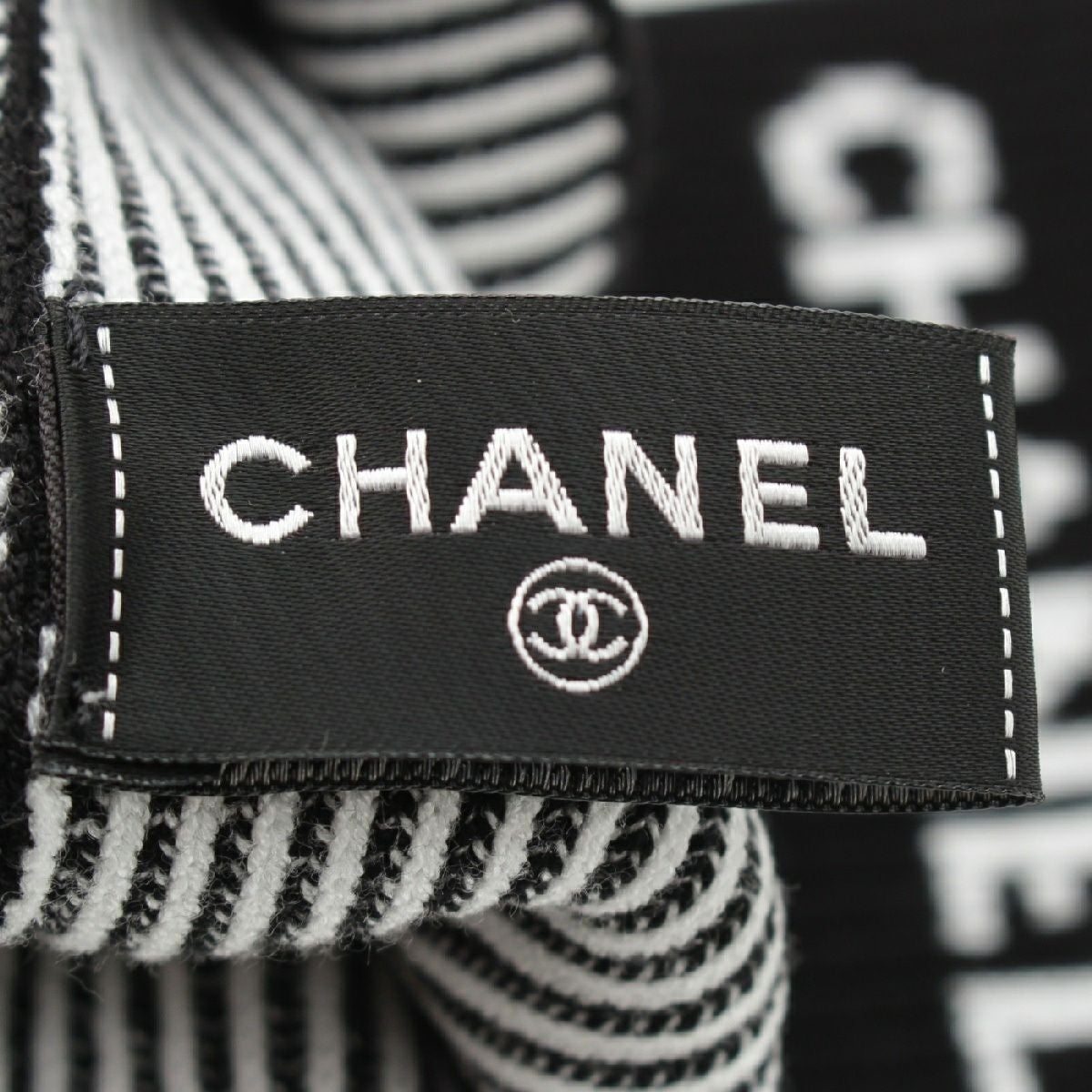 CHANEL ブラックレザー レッグウォーマー シャネル ココマーク ロゴ レッグウォーマー ファッション雑貨
