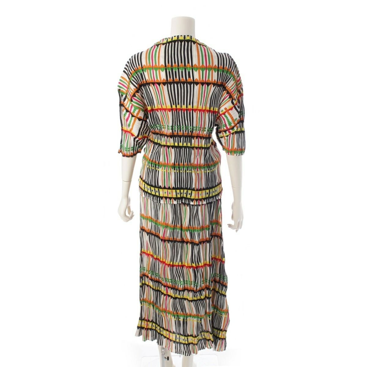 000000092212-04.jpg?size=xl&w=